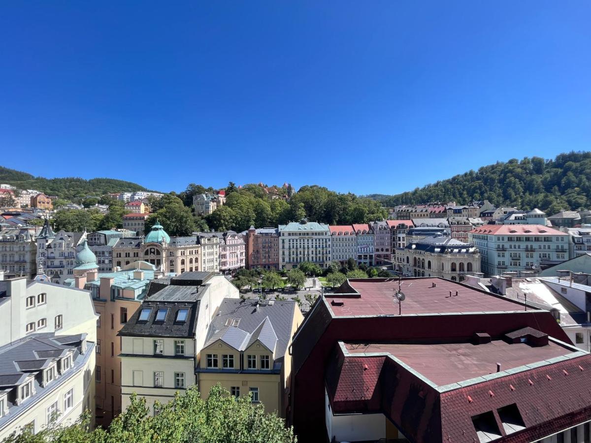 Bohemian City - Amazing View, Garage Карлови Вари Екстериор снимка